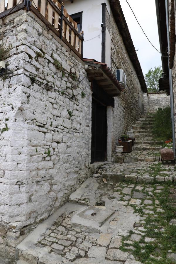 Guest House Maria - Berat Castle Exterior foto