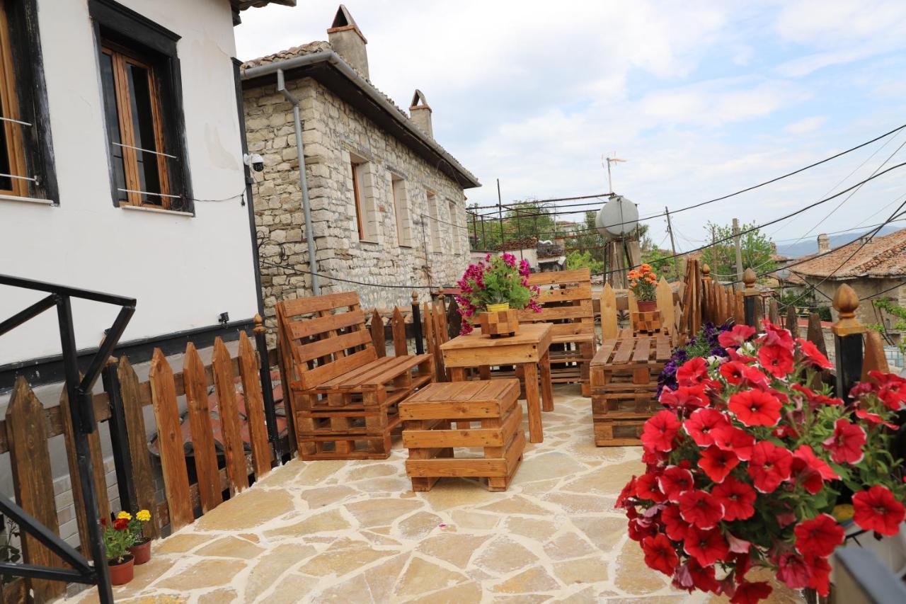 Guest House Maria - Berat Castle Exterior foto